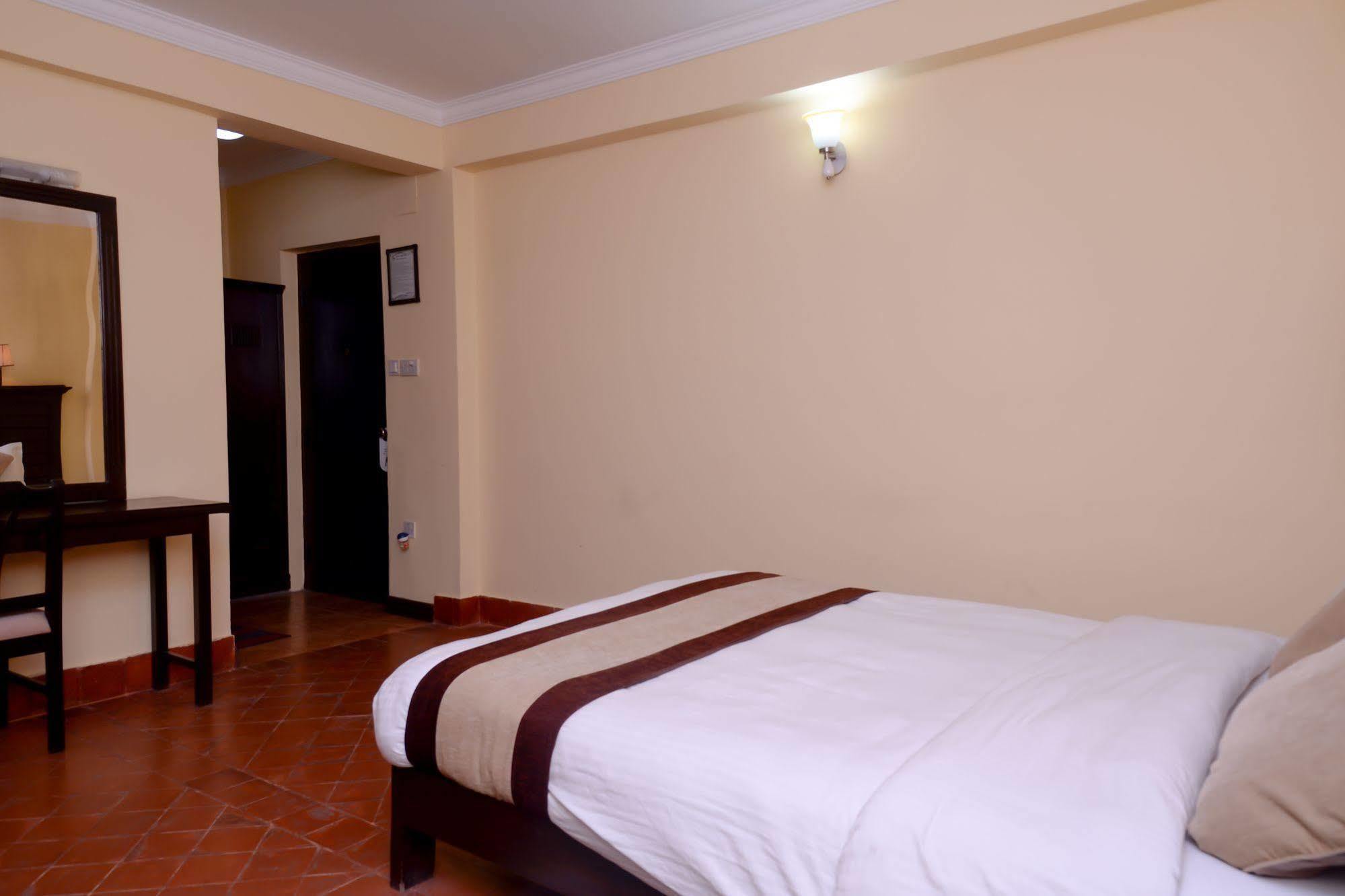 Hotel Lake Star Pokhara Eksteriør billede