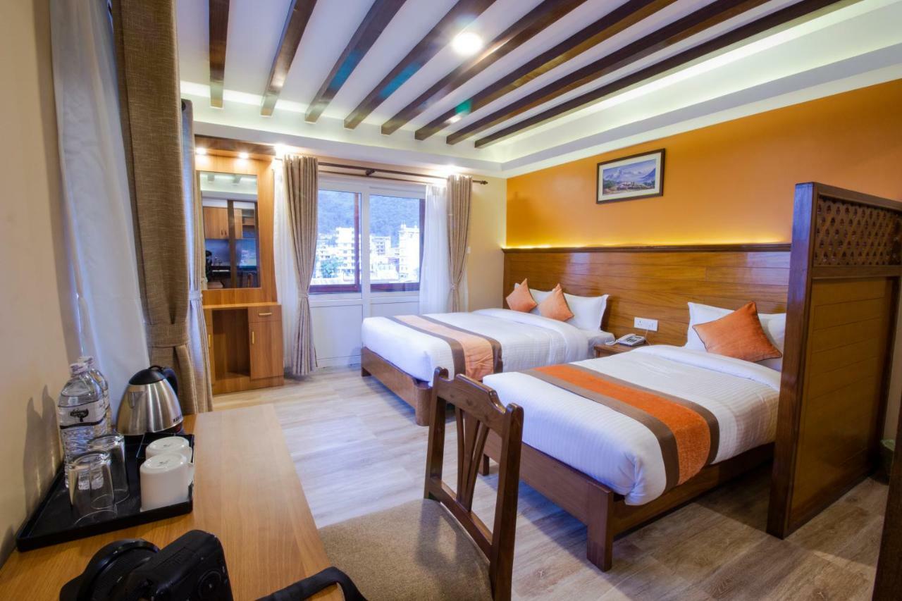 Hotel Lake Star Pokhara Eksteriør billede