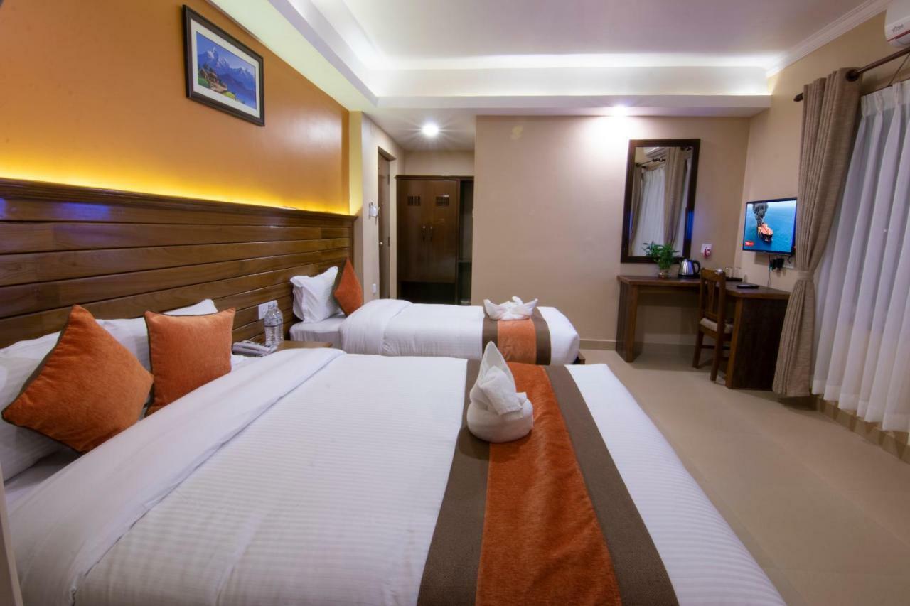 Hotel Lake Star Pokhara Eksteriør billede