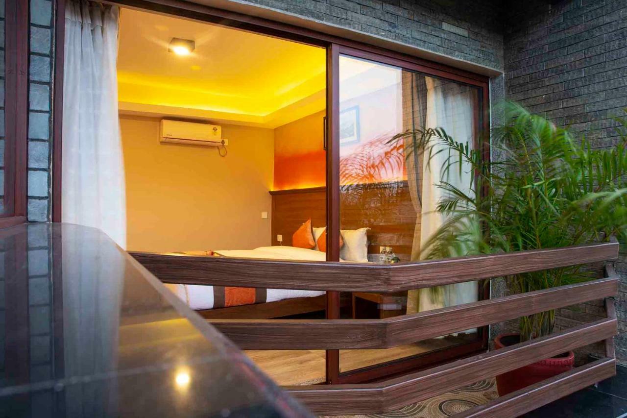 Hotel Lake Star Pokhara Eksteriør billede