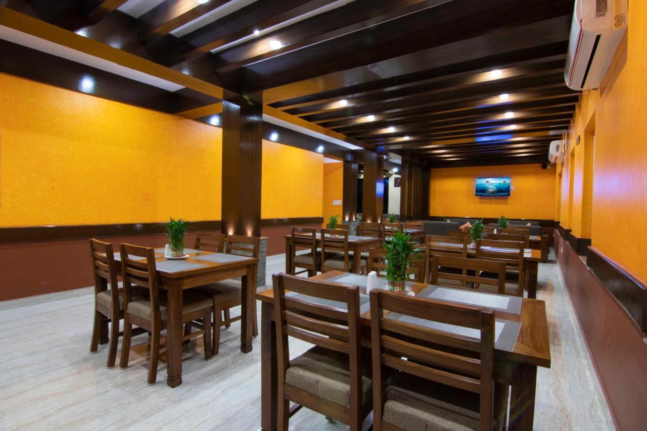 Hotel Lake Star Pokhara Eksteriør billede